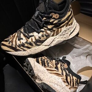 Flower mountain (Athletic shoes)